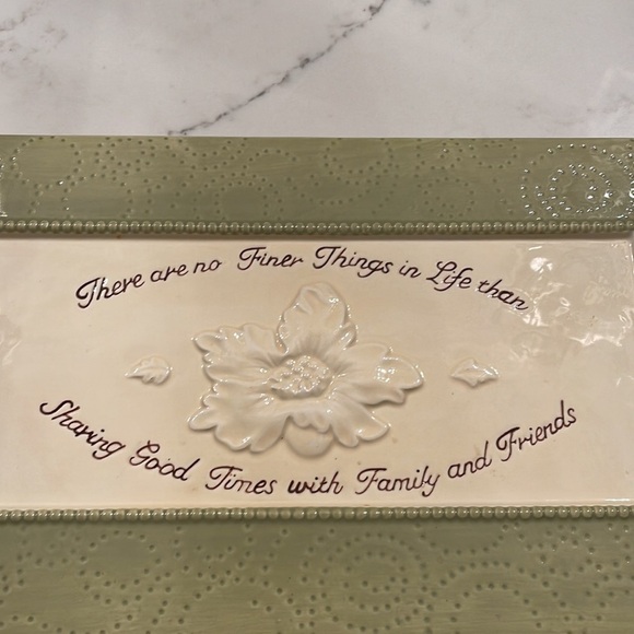 FAMILY & FRIENDS Beautiful Platter and Cheese Spreader - Picture 2 of 3